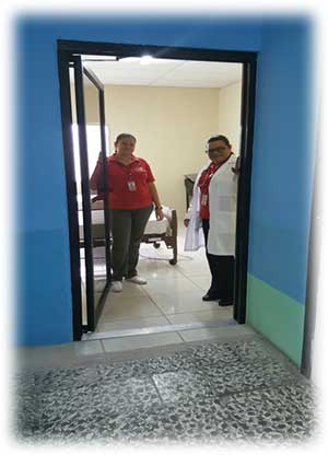 Siguatepeque’s nurse and doctor welcome patients